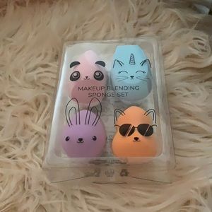 Cute makeup blending brushes 🎀